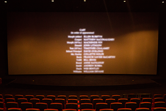 公海gh555000aa国际党委组织召开《长津湖》观影活动